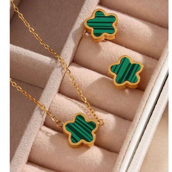 BellanBlue Jewelry - Floral Necklace Earrings Gold Tone Titanium Steel set